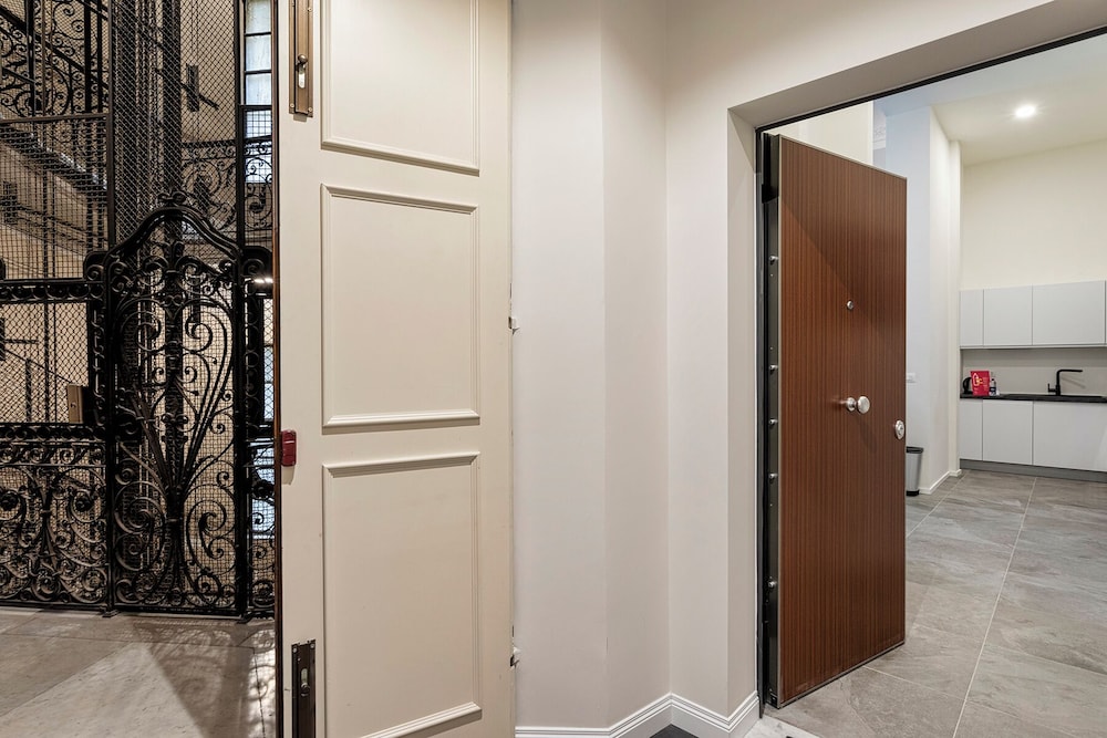 Zecca Contemporary Loft