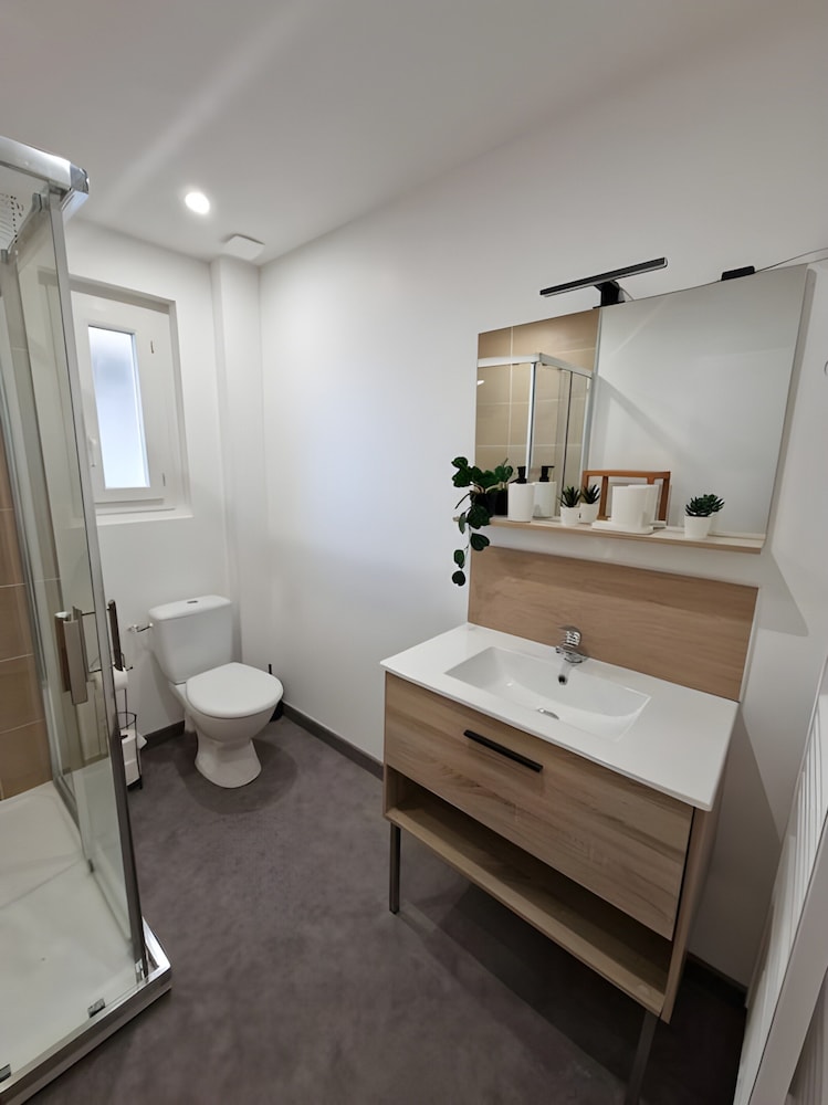 Apartment in Le Mans Near Train Station