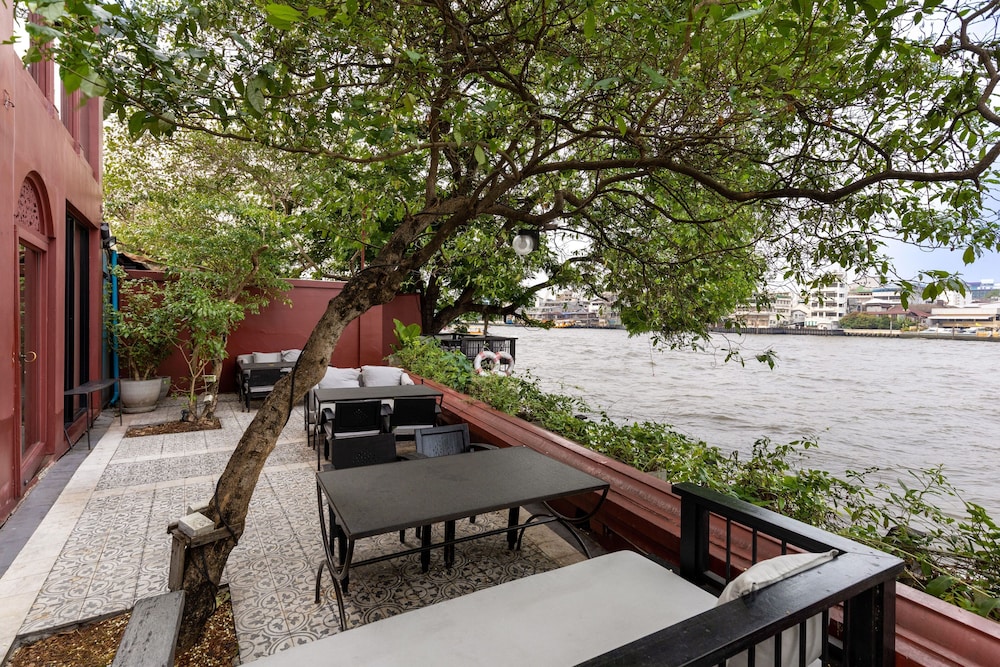 Amdaeng Bangkok Riverside Hotel 38