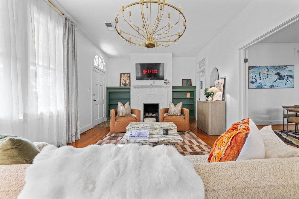 Stylish 3BR Retreat w Porch and garden