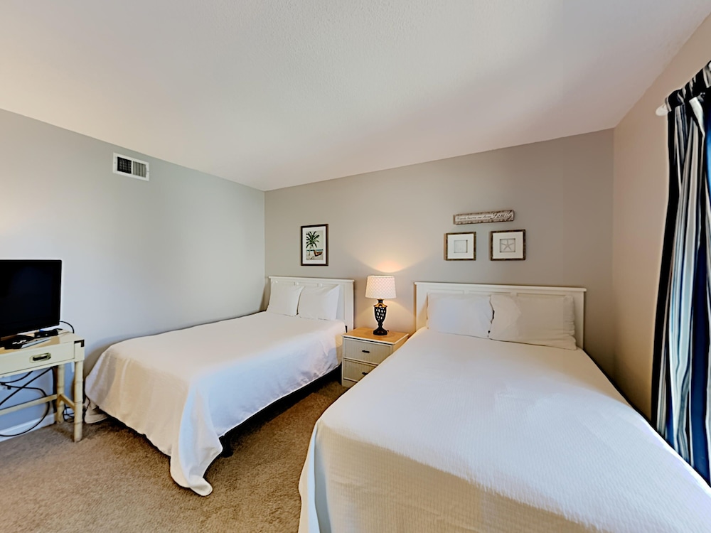 Emerald Isle Fort Walton Beach by Southern Vacation Rentals