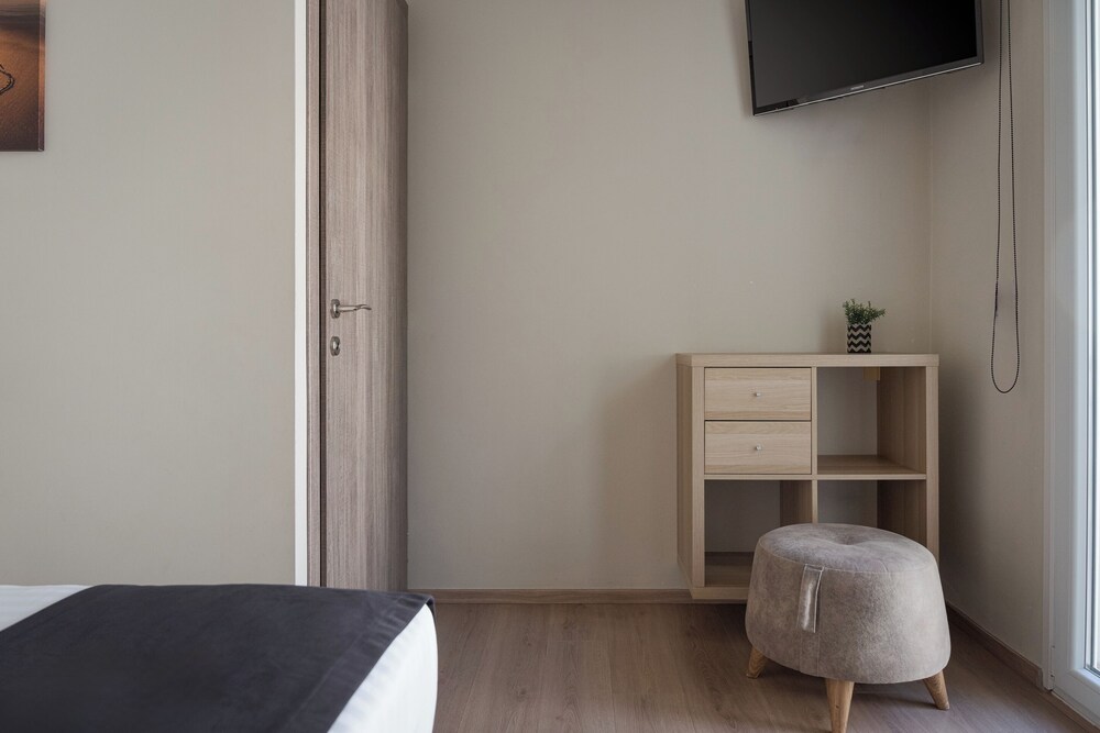 Athenian Heritage Residences