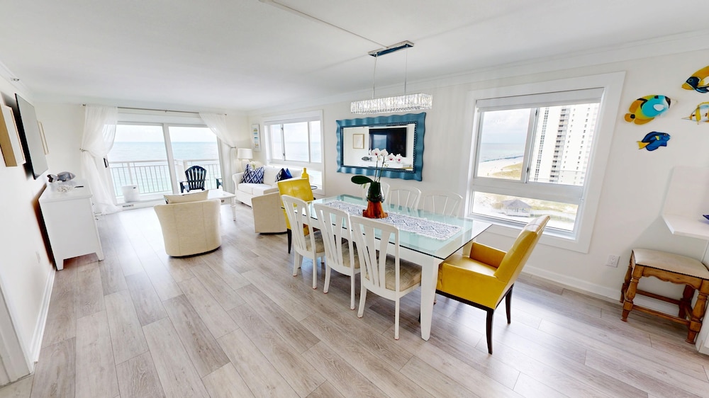 Destin Towers 113 2 Bedroom Condo