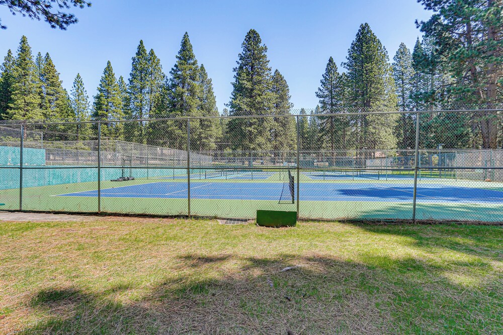 Quiet Cabin w/ Deck: Near Lake Almanor!