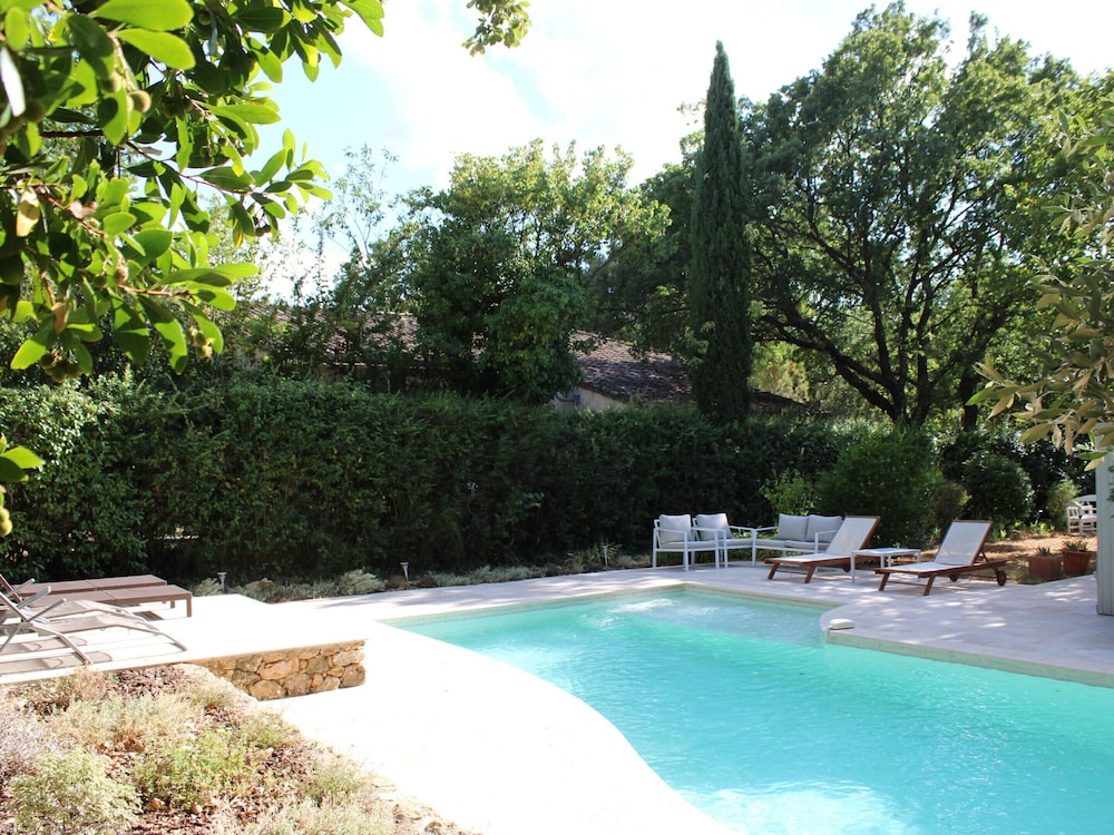 Beautiful House With Large Garden