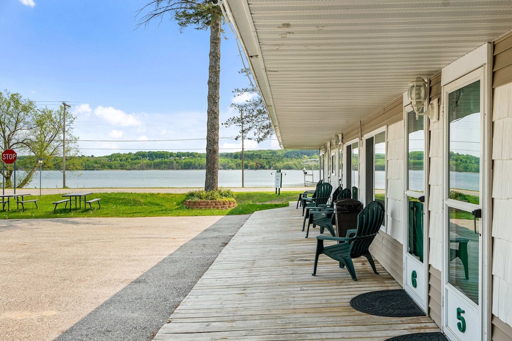 South Arm Retreats