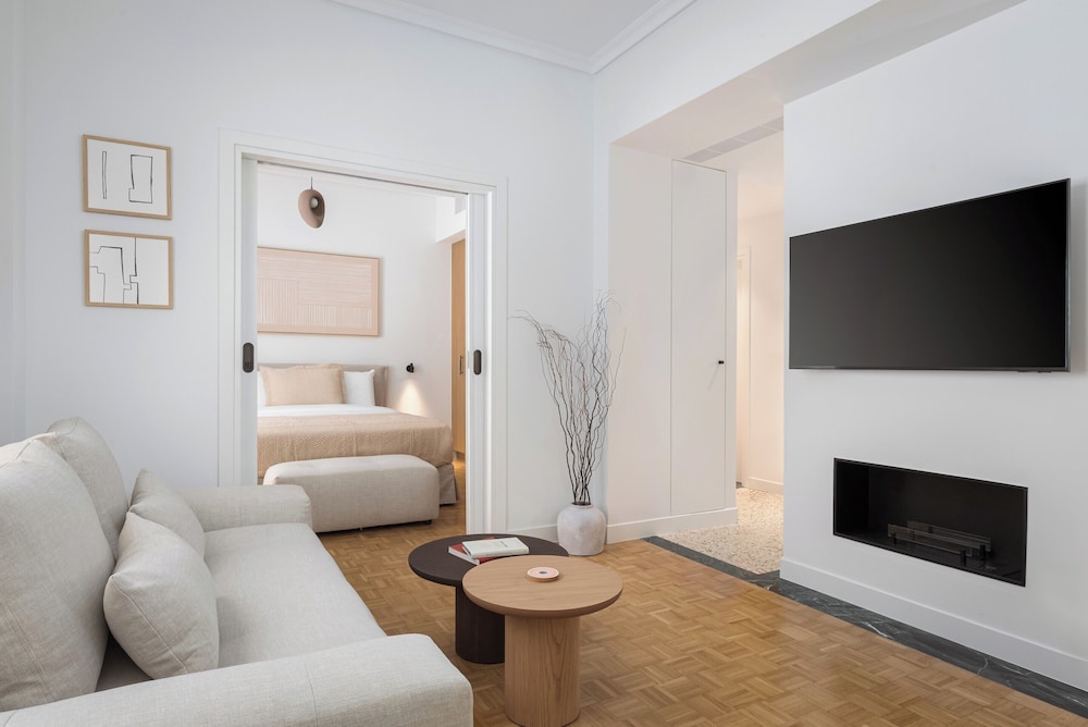 Kolonaki Athena Residence by Fineline