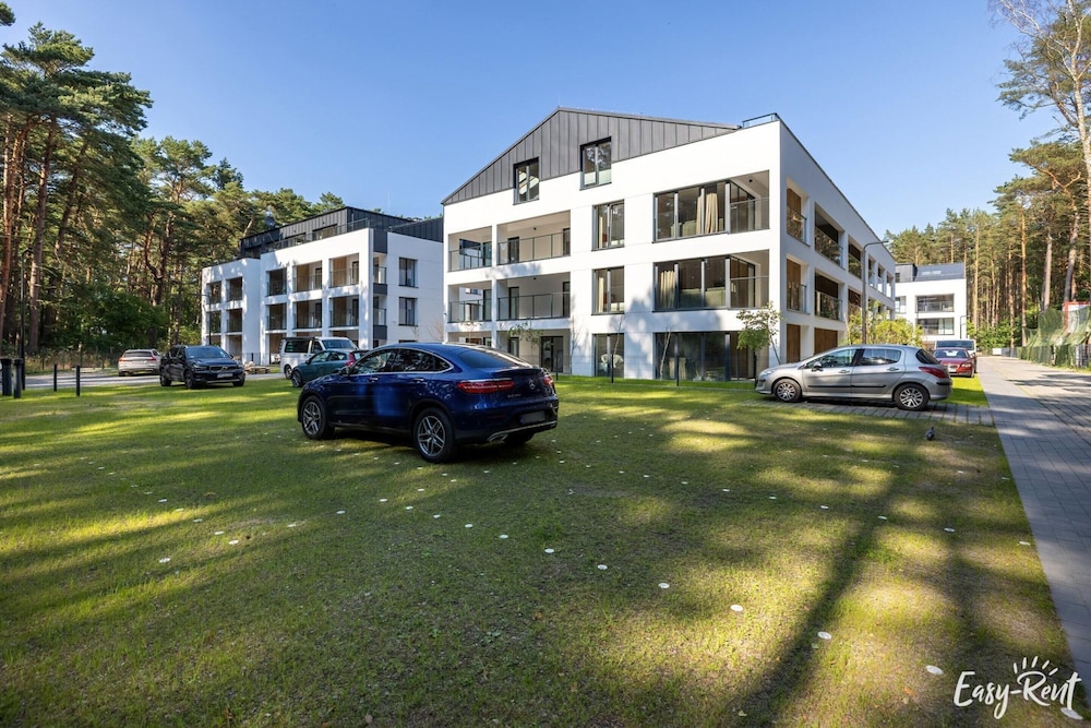 Apartment Lukecin Near Beach and Pool