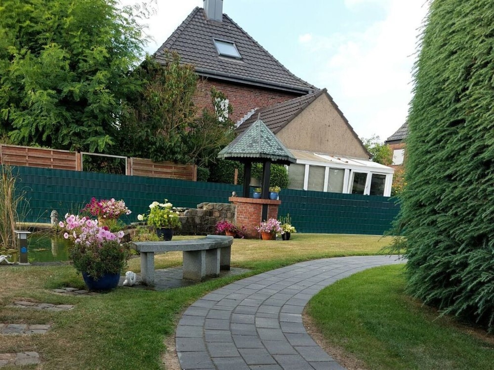 Garden Magic Comfortable Holiday Residence