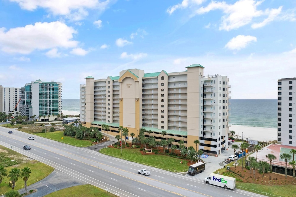 Regency Isle 503