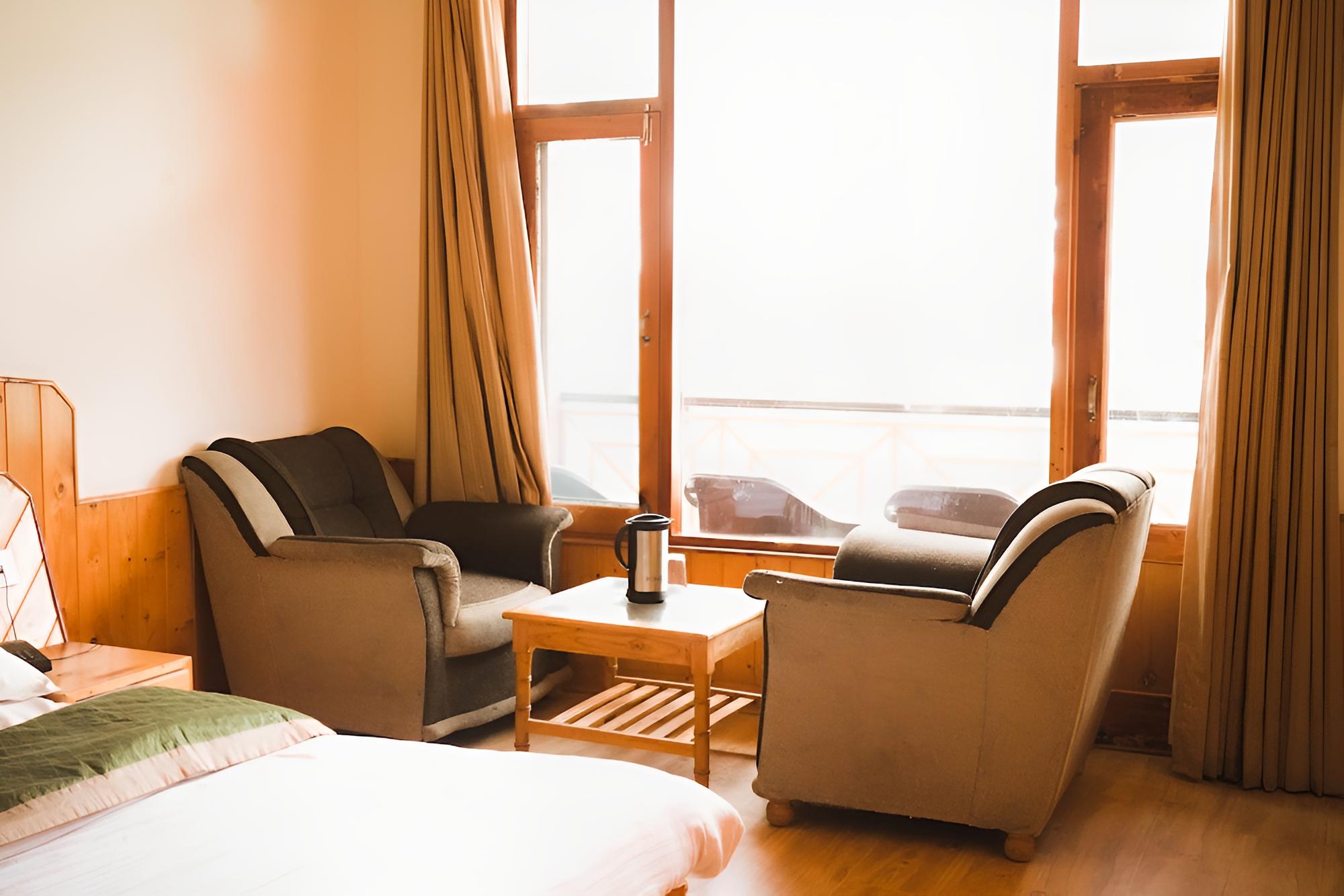 Hipostel Manali view 4
