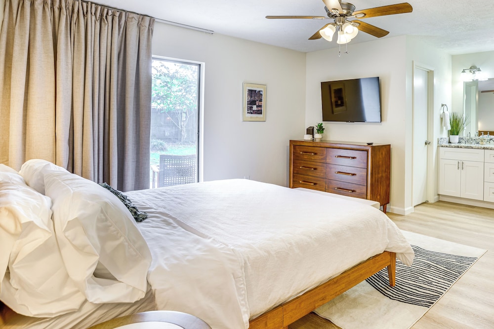 5 Mi to Lake Houston: Family Home in Humble