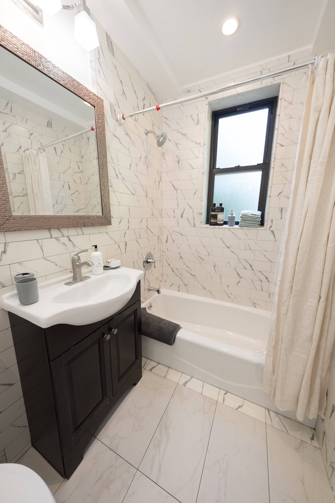 Lovely 4 Br Apt - 2 Blocks To Central Park West