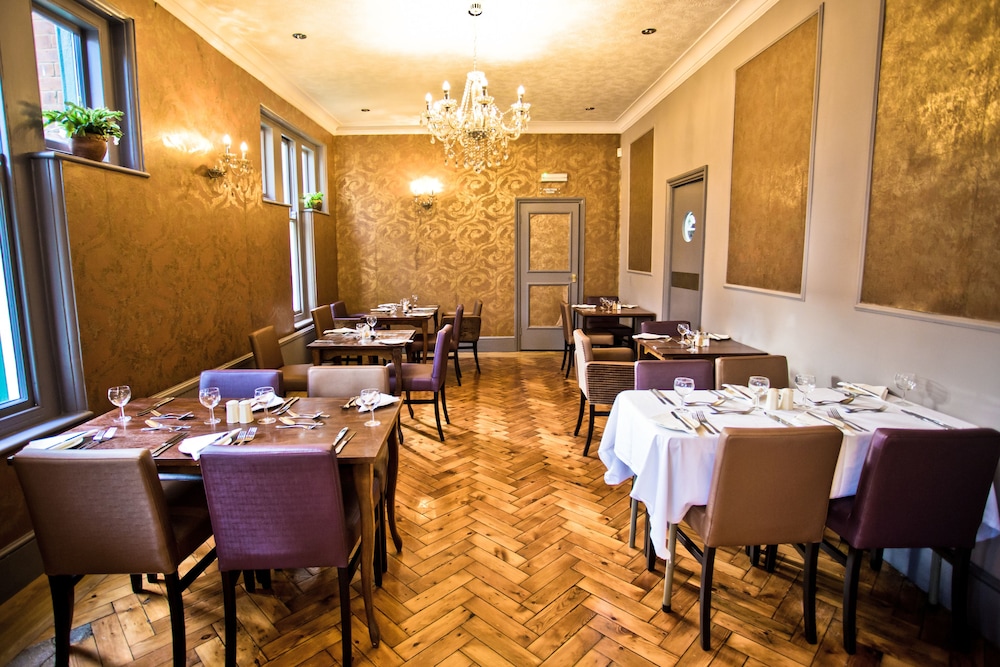 Folkestone Vacations - Wards Hotel - Property Image 8