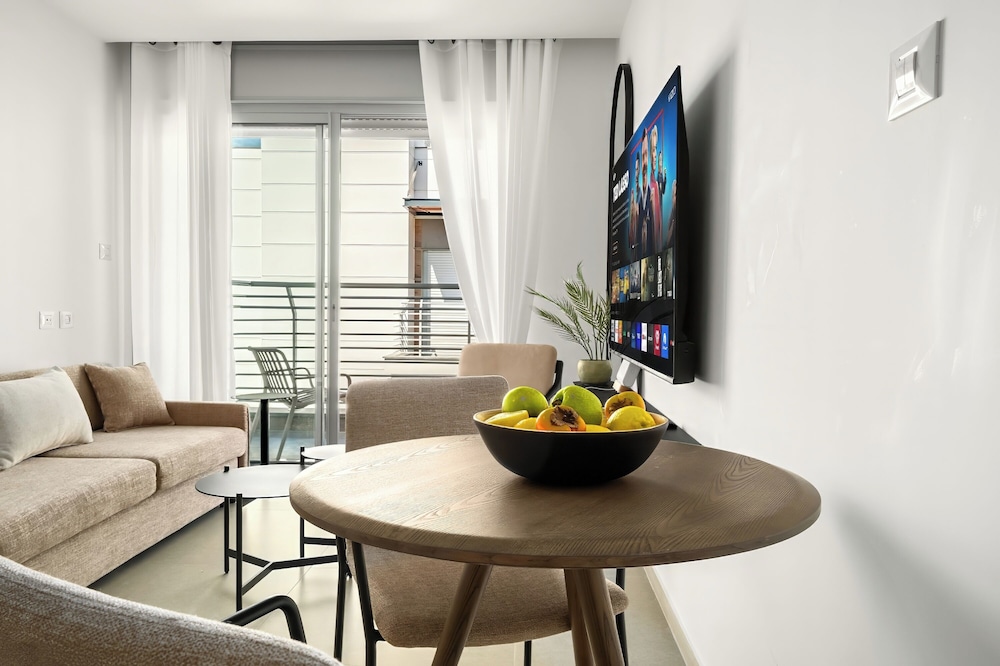 Stylish Eilat Stay w Pool by Sea N Rent