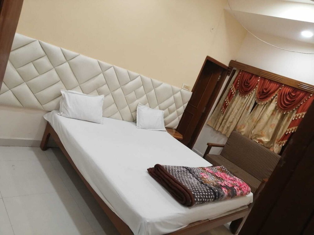Hotel Pleasure