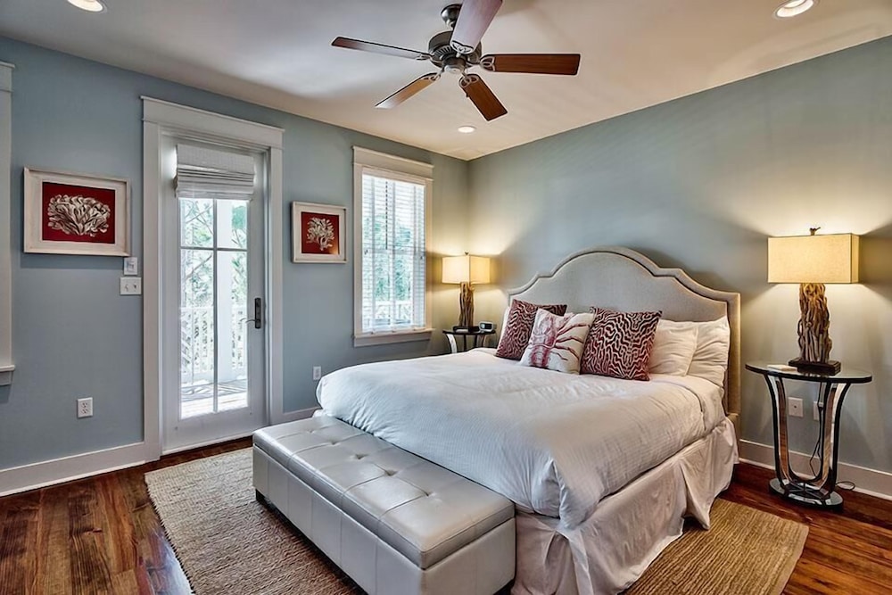 Coral Cottage 4 Bedroom Holiday Home by Five Star Properties