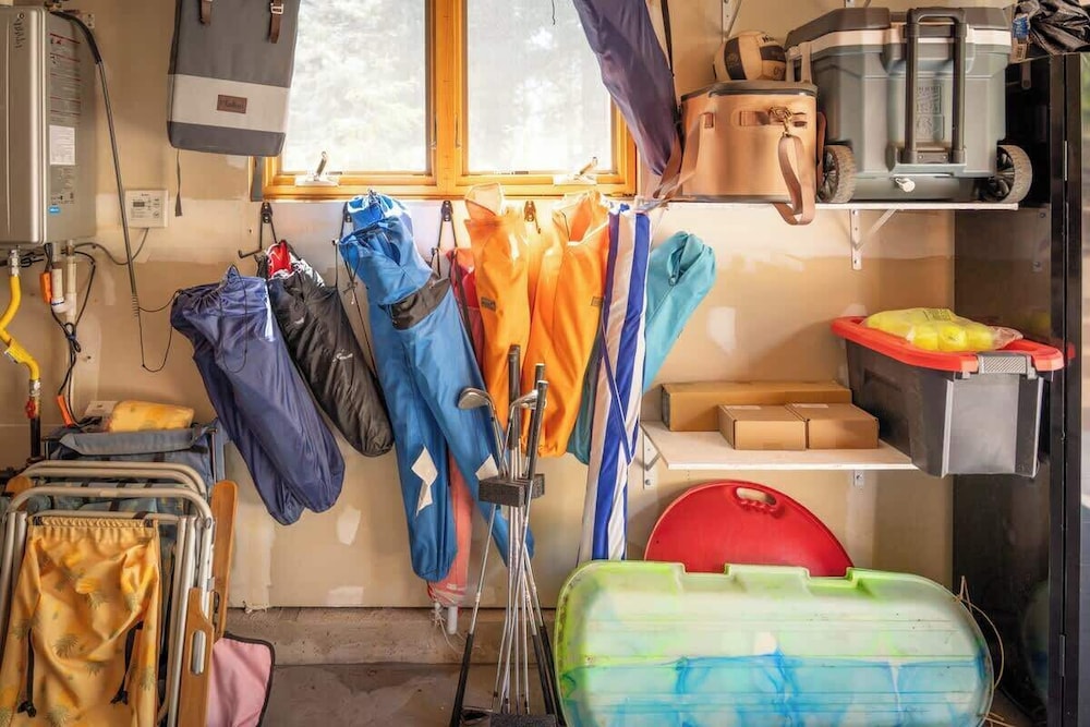 The Canoe Cabin