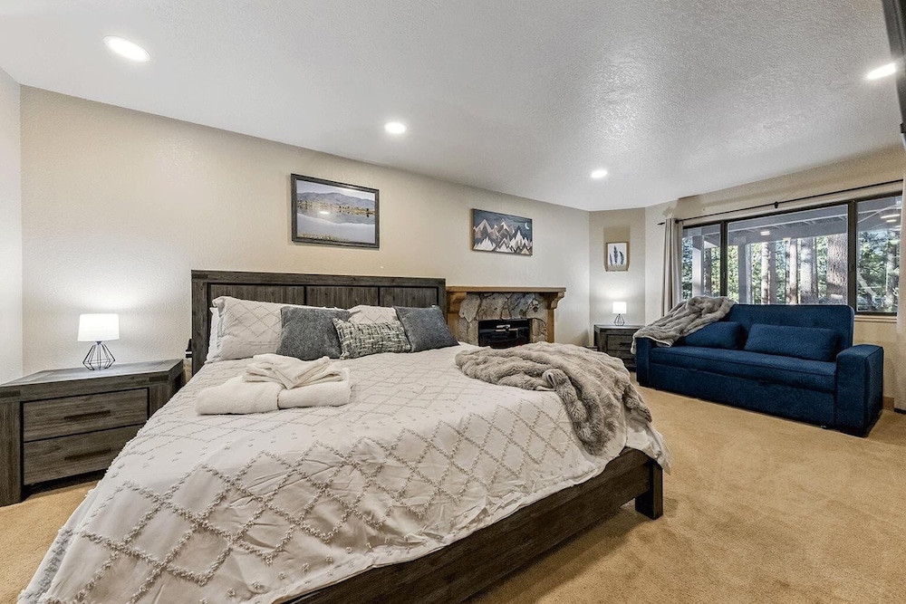1192 Timber Lane 4 Bedroom Home