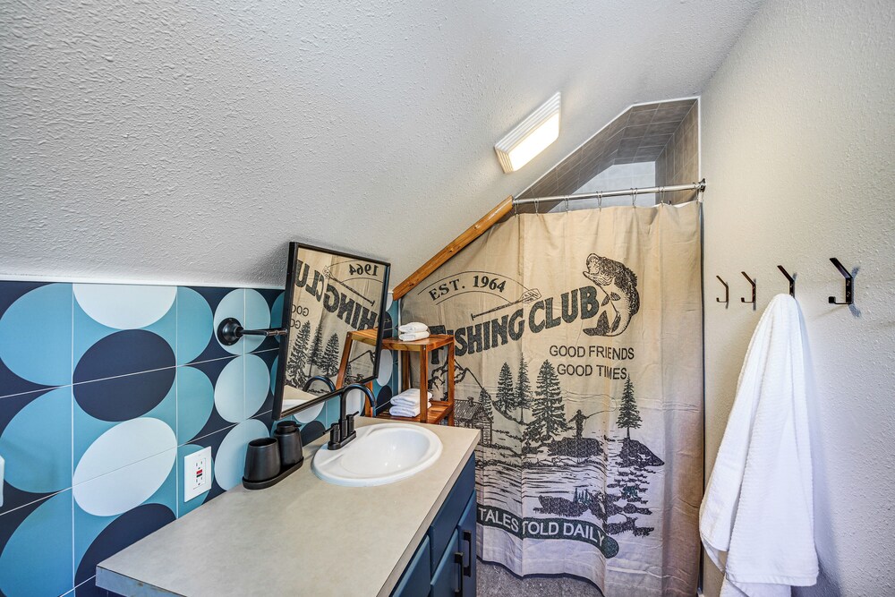 Luxury Cabin on Naches River, Near Mount Rainier!