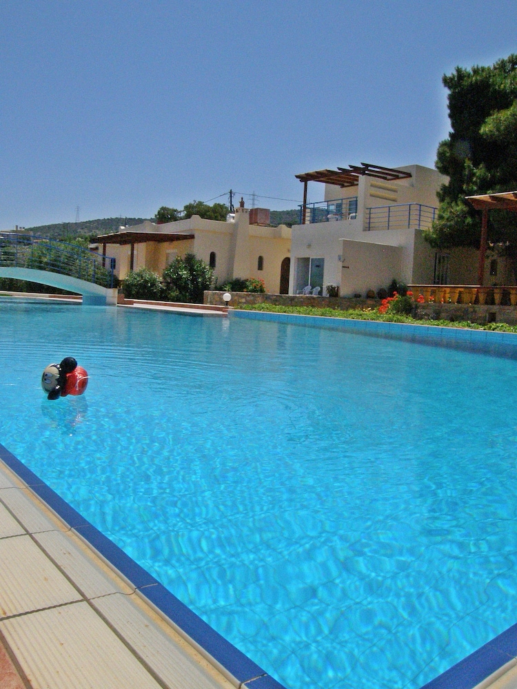Poppy Villas