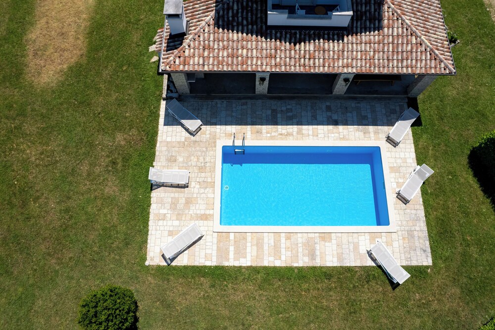 Villa Portobello Green view 4