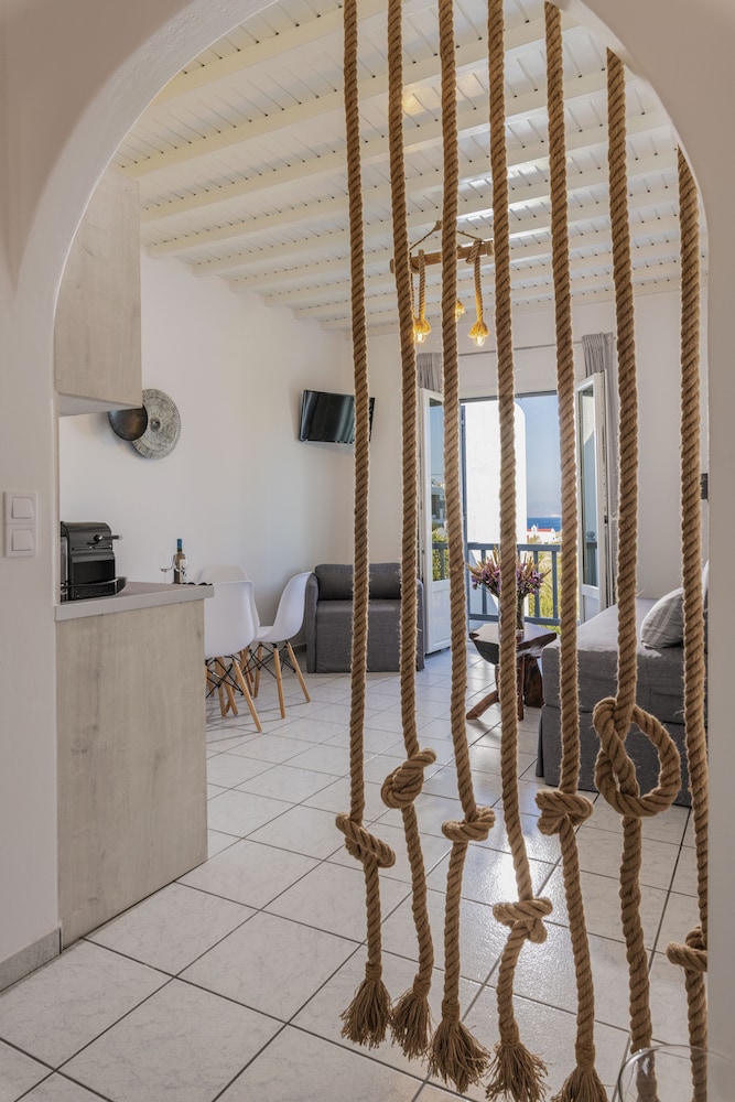 Secret Garden Apartments photo 2