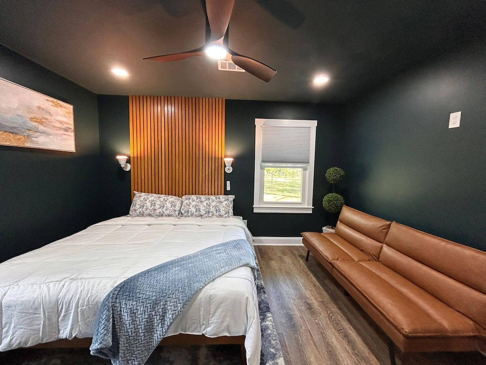 A122 Malone Home