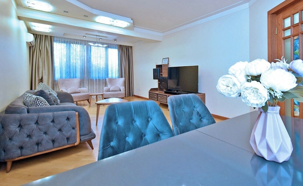 Apartment on Sundukyan street