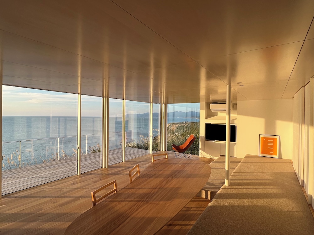 Cliff House MORAI
