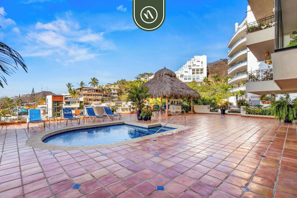 Mexican 2 BR Condo - Private Pool - Romantic Zone