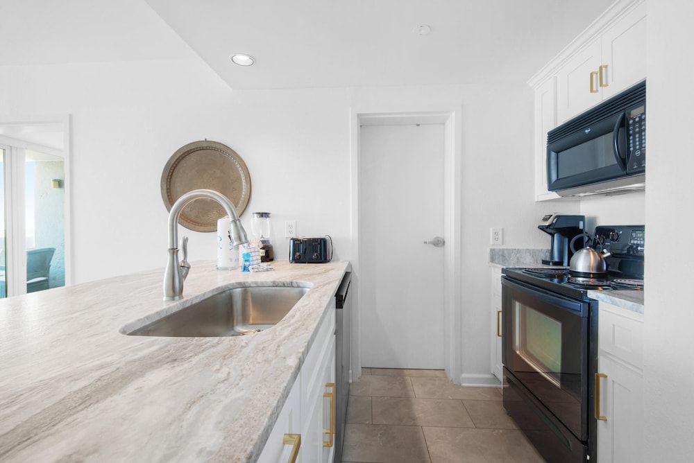 Bayside Inn 6770