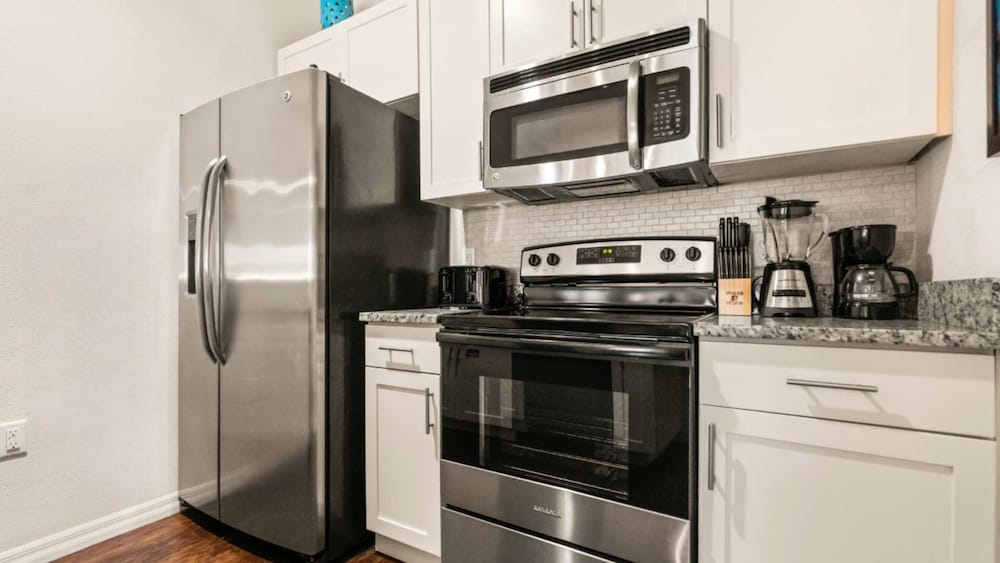 Upstay Modern 3BR Townhome w Pool Near Disney