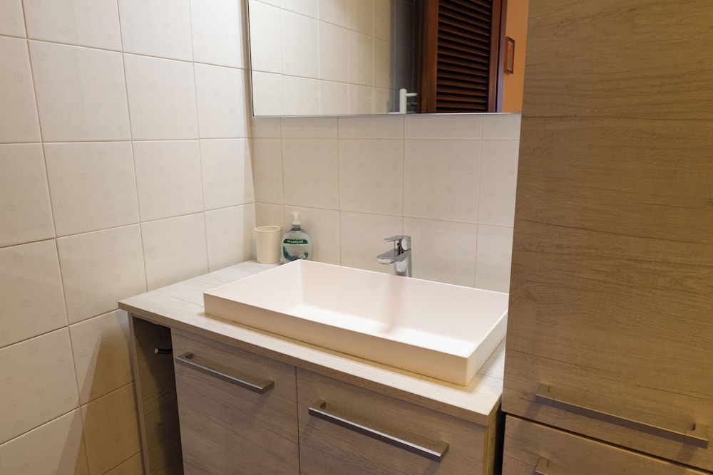 Suite Carla Cozy Apartment in Petrasanta Center