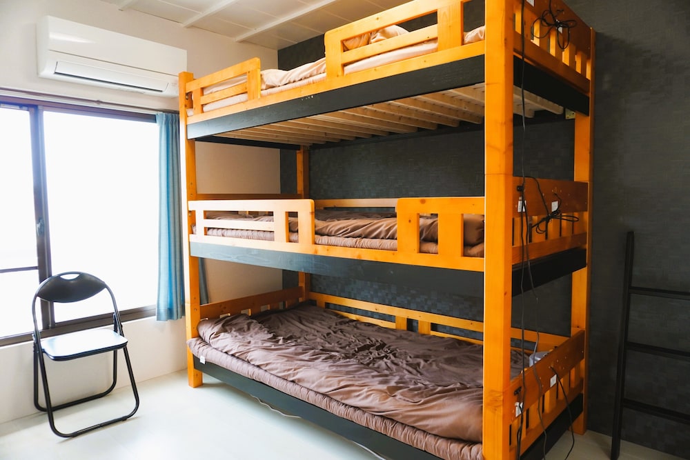 Guest House Ioly Osaka - Hostel