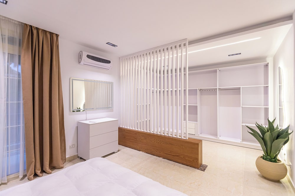 Host Prime Paradise Villa At Rehab City