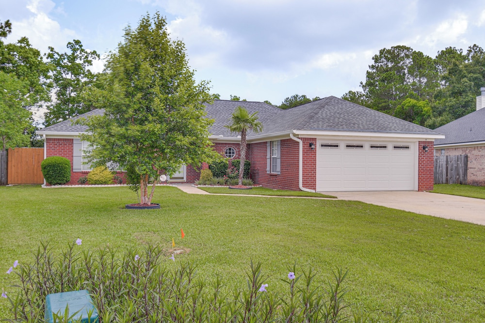 5 Mi to Gulf Beaches: Coastal Alabama Home