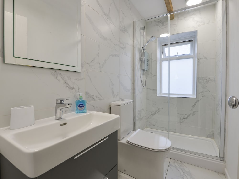 2 Bayview