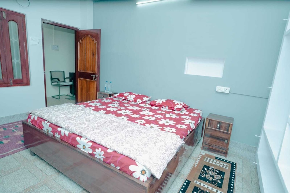 Saraogi Homestays