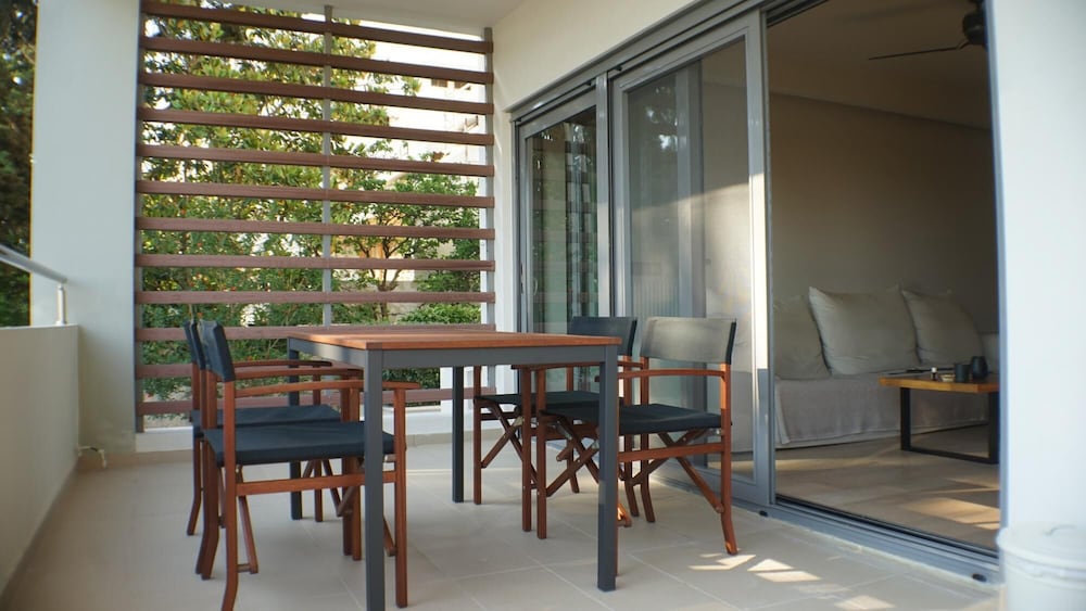 Luxury 3 Bedroom Apartment With Garden in Glyfada view 2