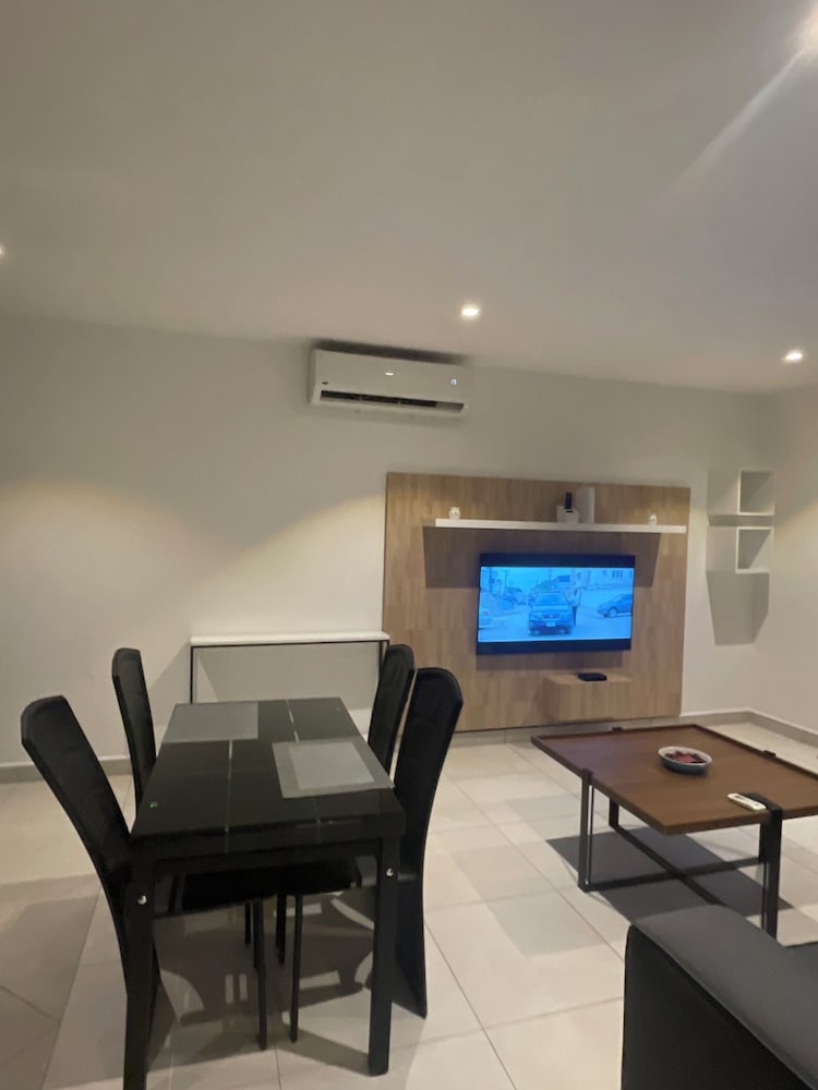 Meraki Homes at Embassy Gardens