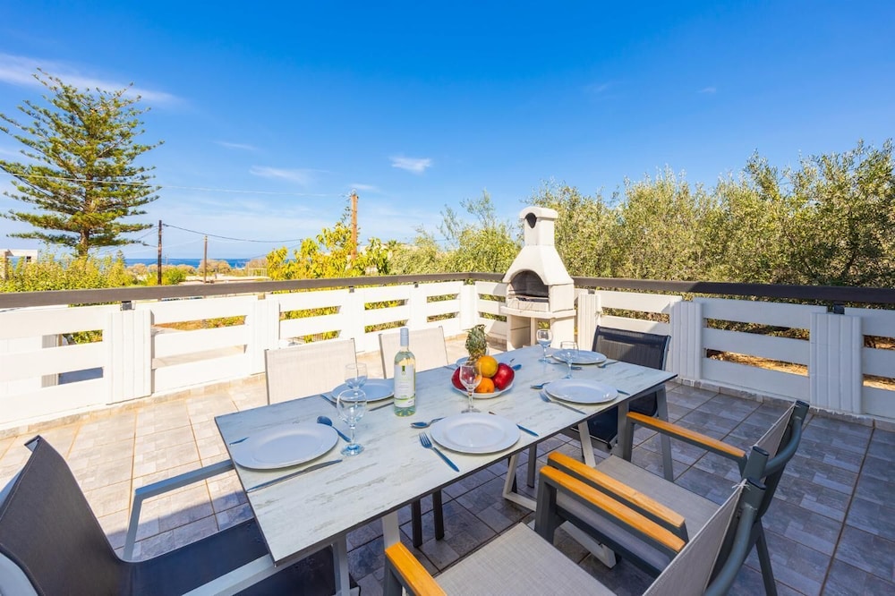 Villa Rea in Adelianos Kampos