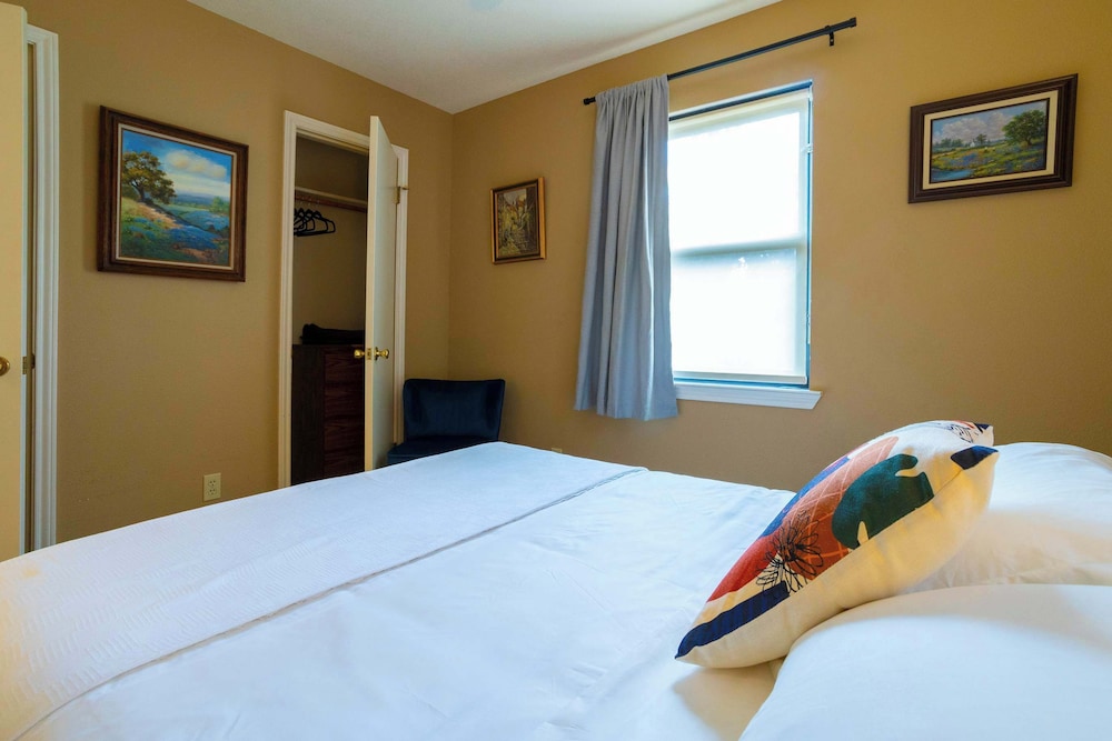 Stargazers Delight Sleeps 12!