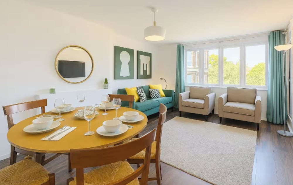 London Apartment With 3 Bedrooms