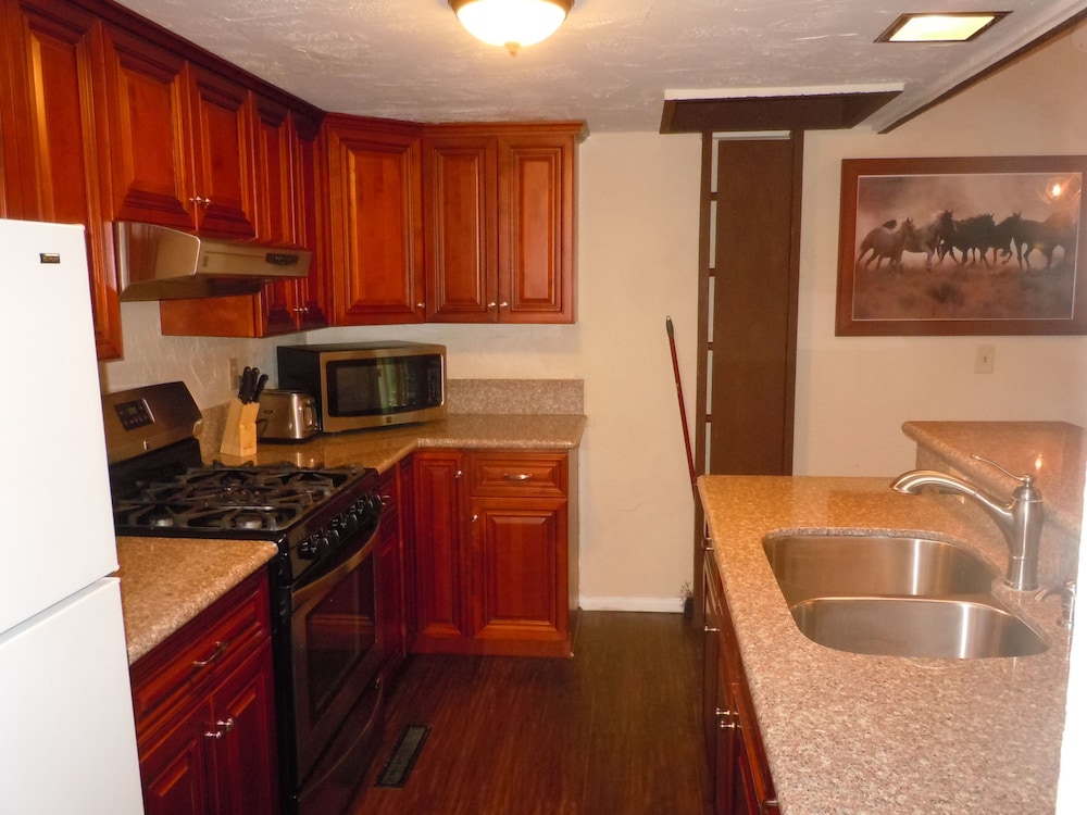 Snow Summit Townhouse Rentals & Sales