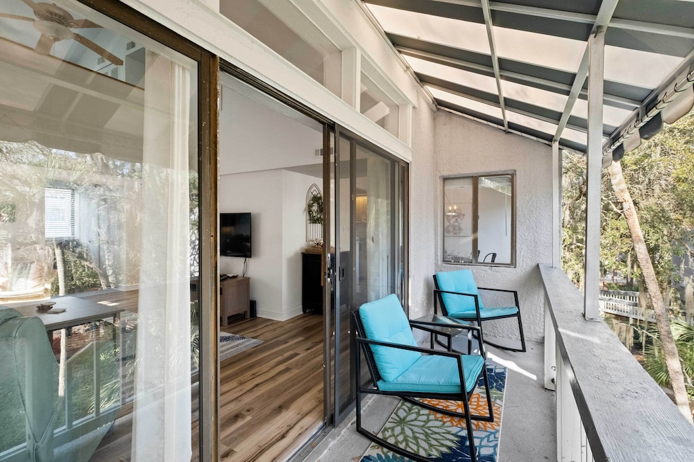 Walk to Coligny Beach Park: Coastal Oasis w/ Pool view 4