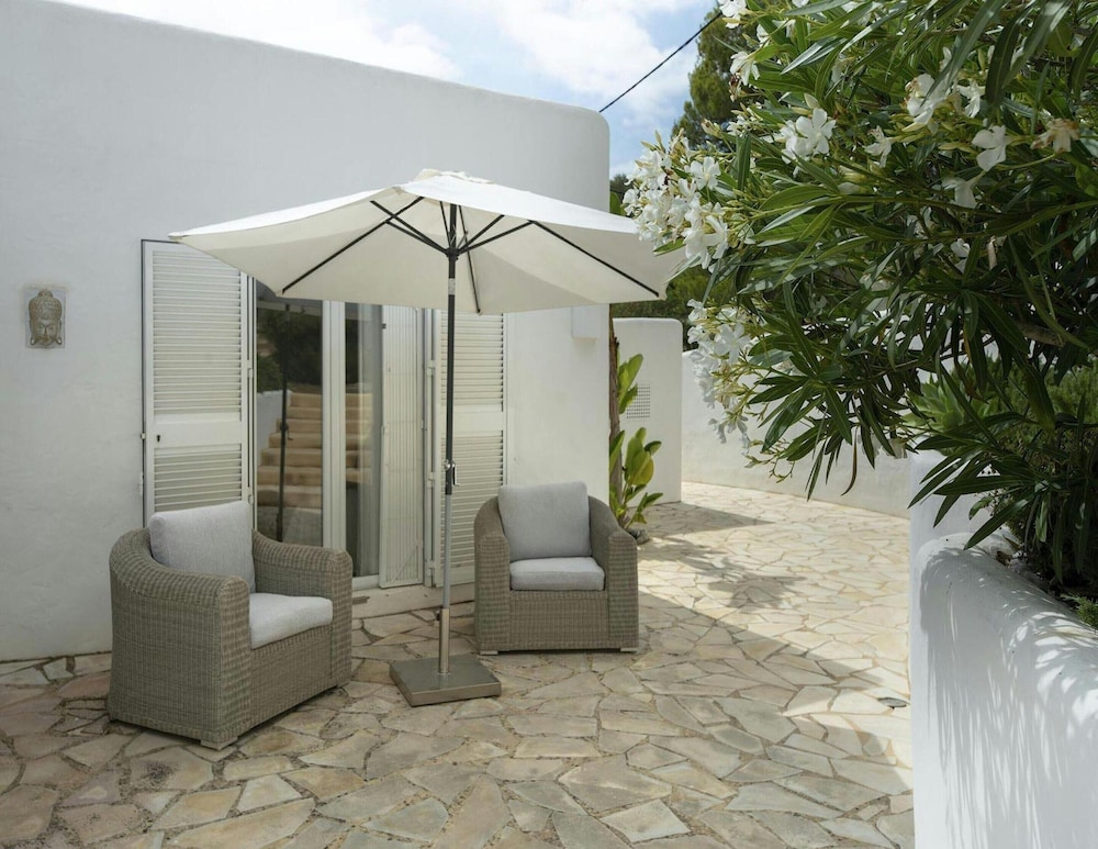 Tranquil Villa With Private Pool