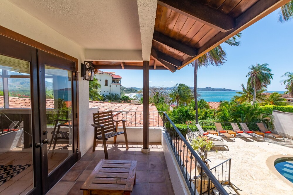 Luxury Flamingo home with ocean view sleeps 10 - walking distance from beach view 2