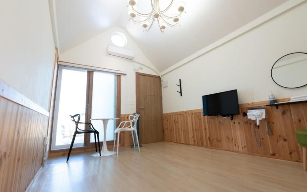Yeongdeok Healing Ocean View Pension view 3