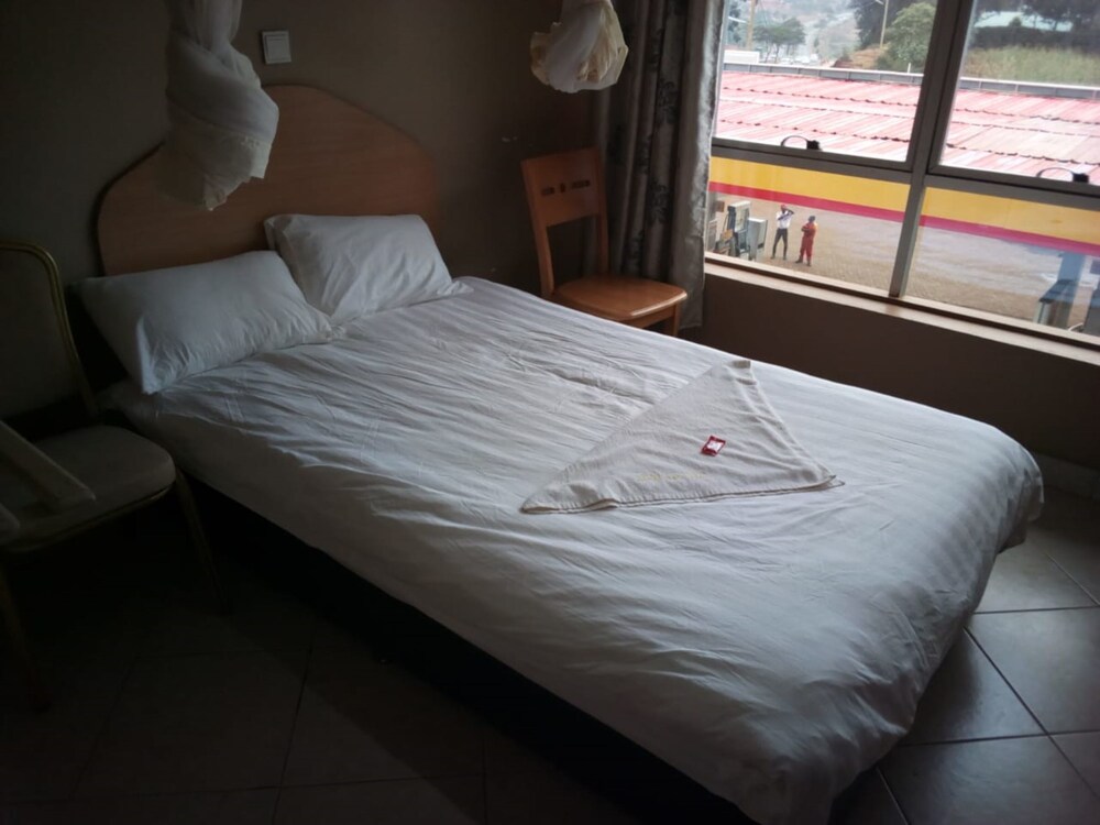 Summit Guest House & Grill view 5